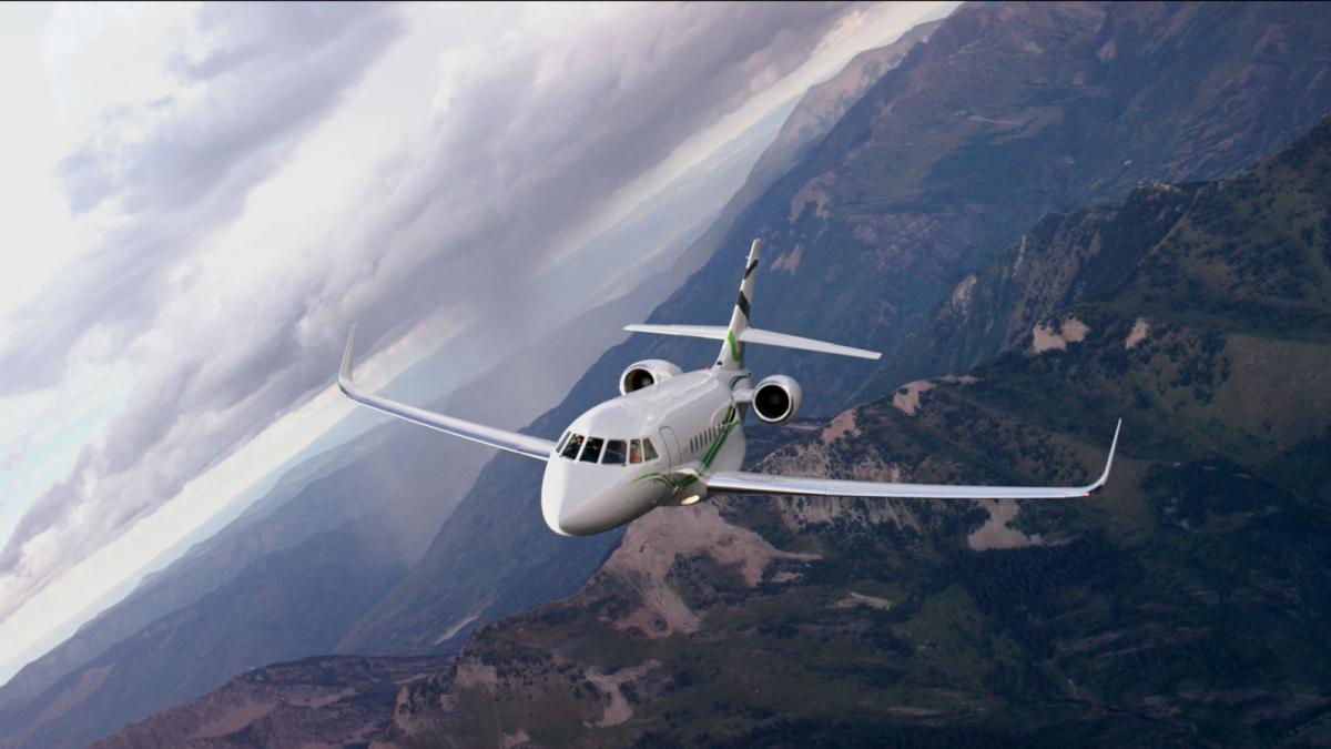 Dassault Falcon 2000S cabin for Colorado charter