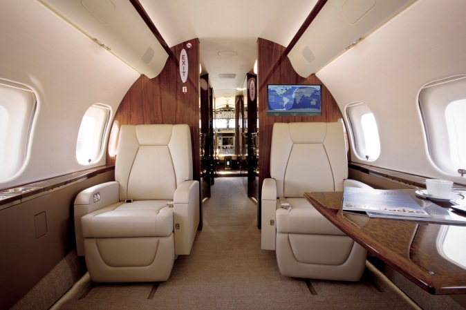 Bombardier Global 5000 cabin for Colorado charter