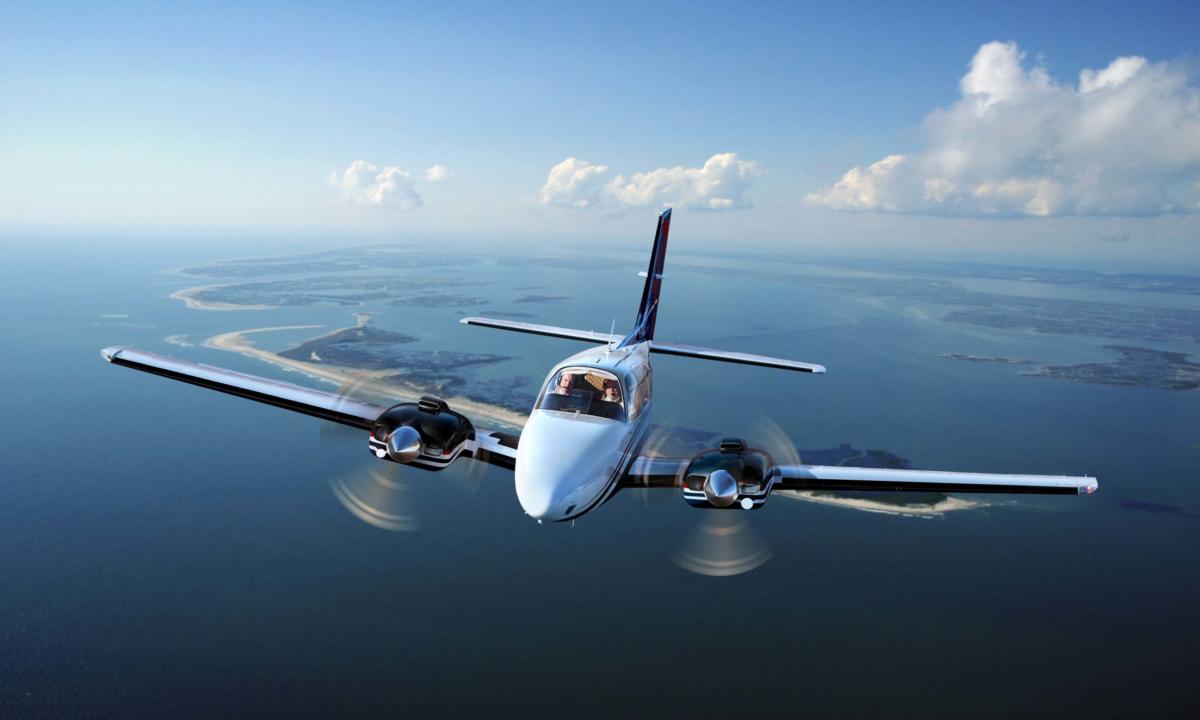 Beechcraft Baron G58 cabin for Colorado charter